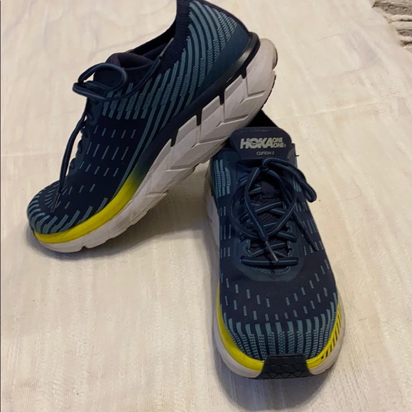 SOLD •HOKA• One One Clifton 5 Road Running Shoe - Picture 2 of 12